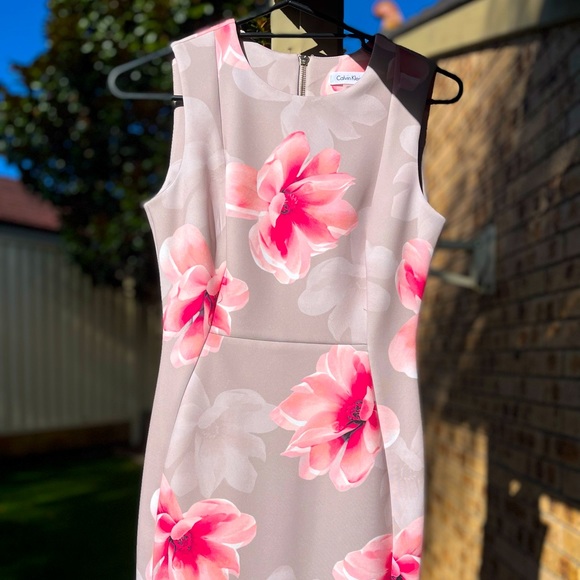 Calvin Klein Dresses & Skirts - Calvin Klein Grey Floral dress